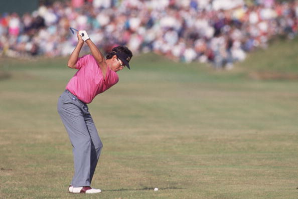 Australian golfer Ian Baker-Finch shoots to the 17th before winning the British Open Championship at the Royal Birkdale golf course, 1991. (Photo by Dan Smith/Getty Images)