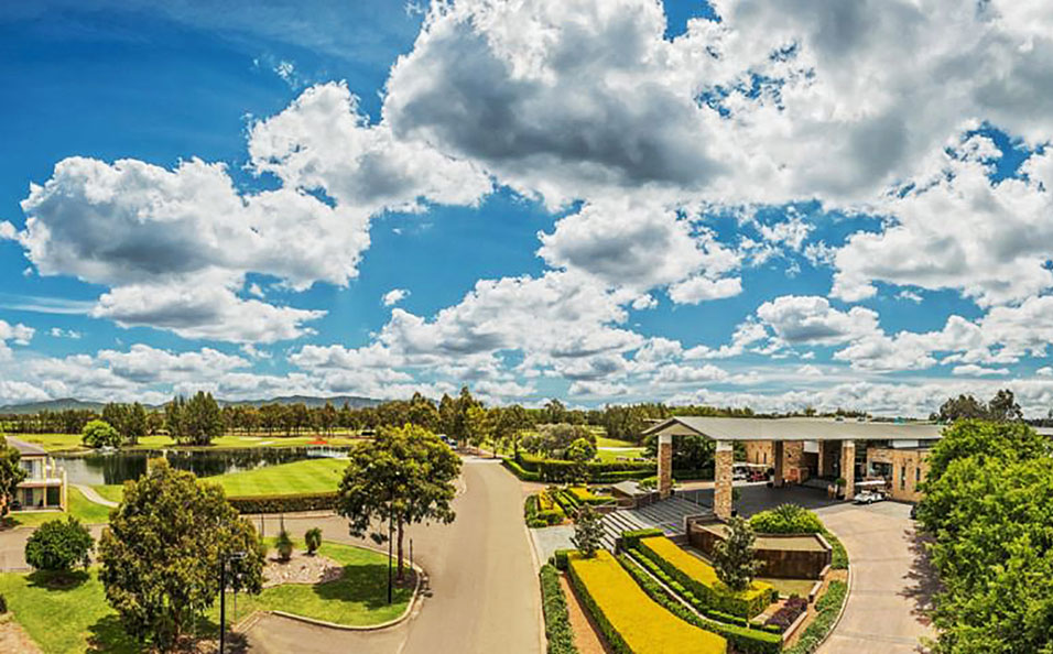 Crowne Plaza Hunter Valley has everything you need to stay and play in the area. 
