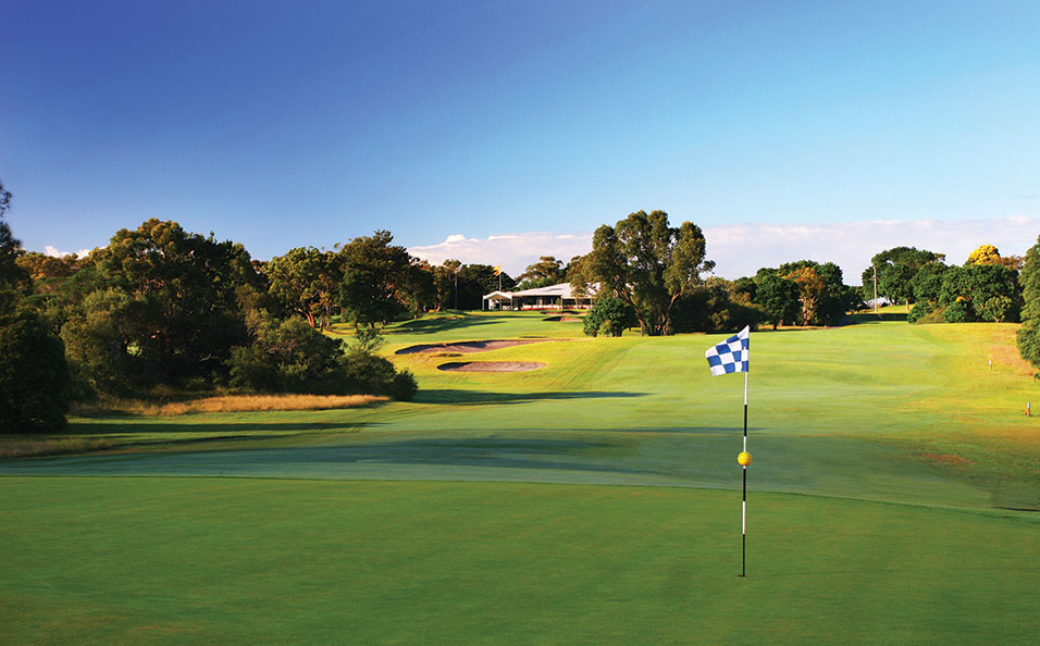 The highly-rated Newcastle Golf Club is just a short drive from the Hunter Valley and is well worth a visit.