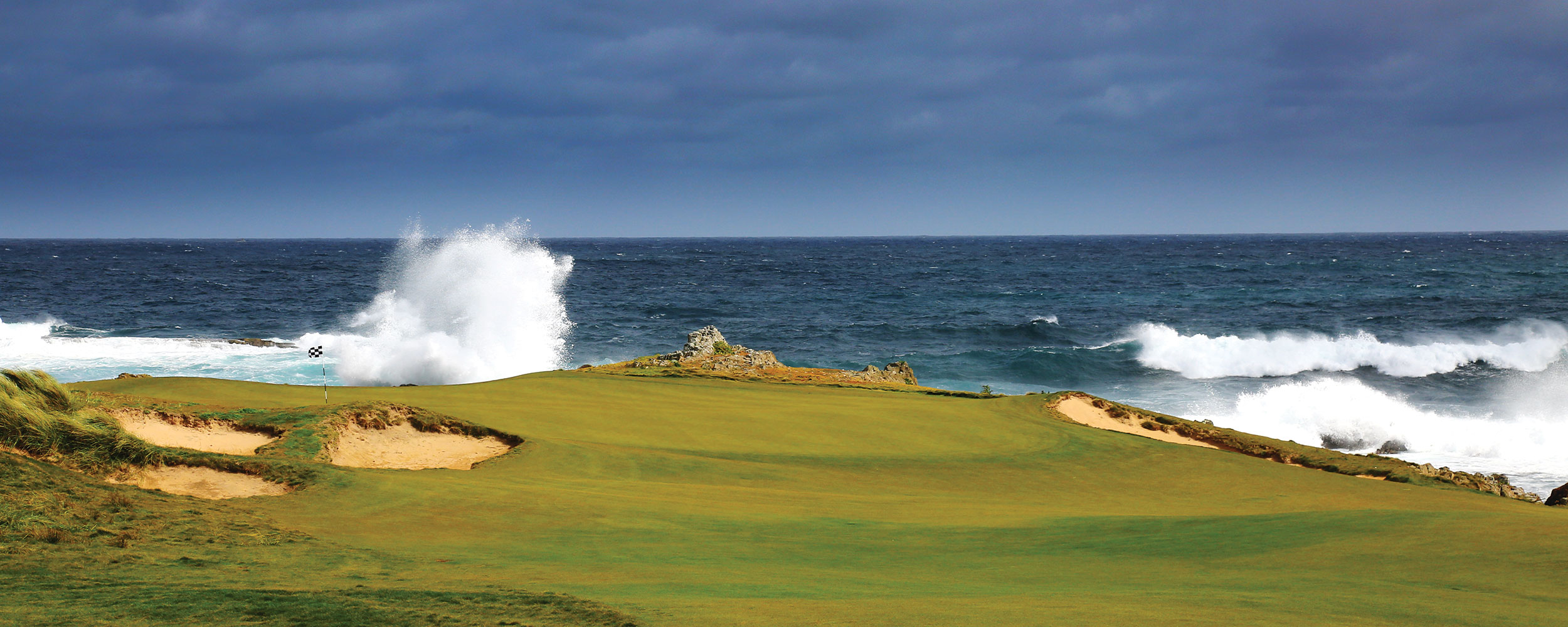 The wild seas off King Island are a constant companion during any round at Ocean Dunes.