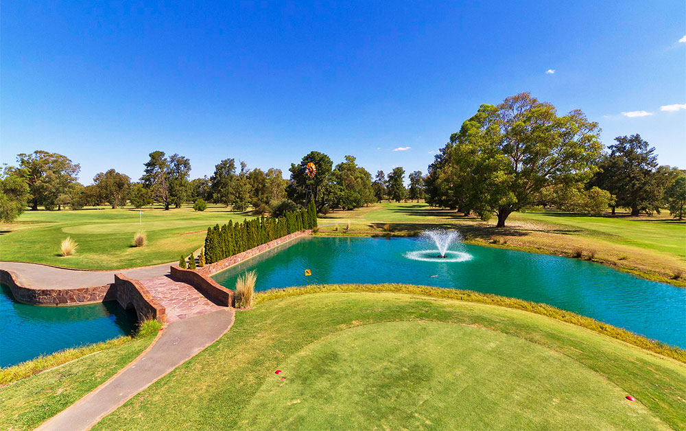 The Murray River region is loaded with excellent country-style courses, like Howlong Golf Club.