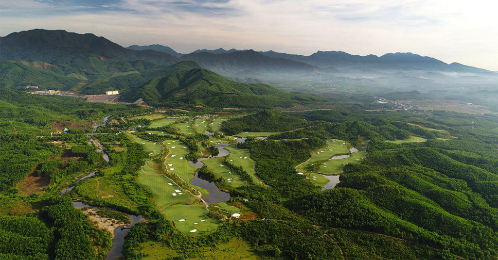Ba Na Hills Golf Club recently won the awards for both 2019 Asia’s Best Golf Course and 2019 Vietnam’s Best Golf Course at the World Golf Awards.