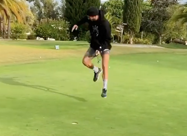 Aussie F1 star Daniel Ricciardo wants to be called “Happy Gilmore” after this MONSTER putt and epic celebration