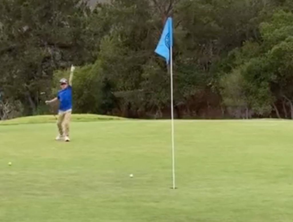 This junior golfer celebrating a putt six feet out is something Kevin Na can only dream of