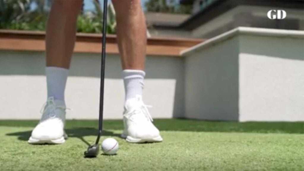 A backyard putting lesson from Cam Smith
