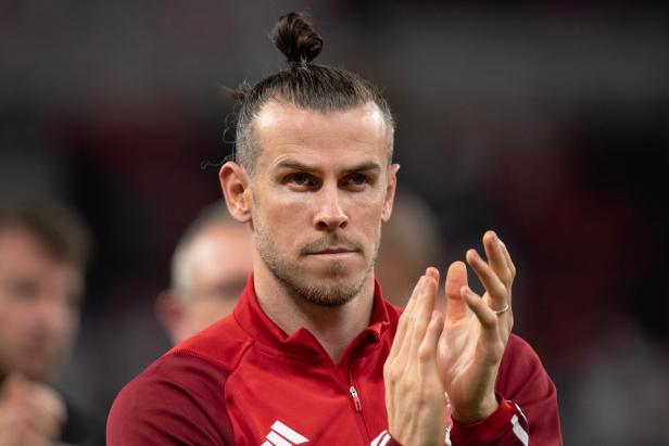 gareth-bale-has-been-retired-less-than-48-hours-and-pep-guardiola-is-already-trying-to-set-up-a-tee-time-with-him