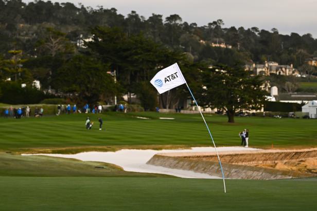 caddie-collapses,-rushed-to-hospital-during-at&t-pebble-beach pro-am