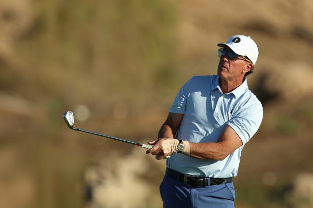 liv-golfers-phil-mickelson,-cam-smith-miss-the-cut-in-saudi-international