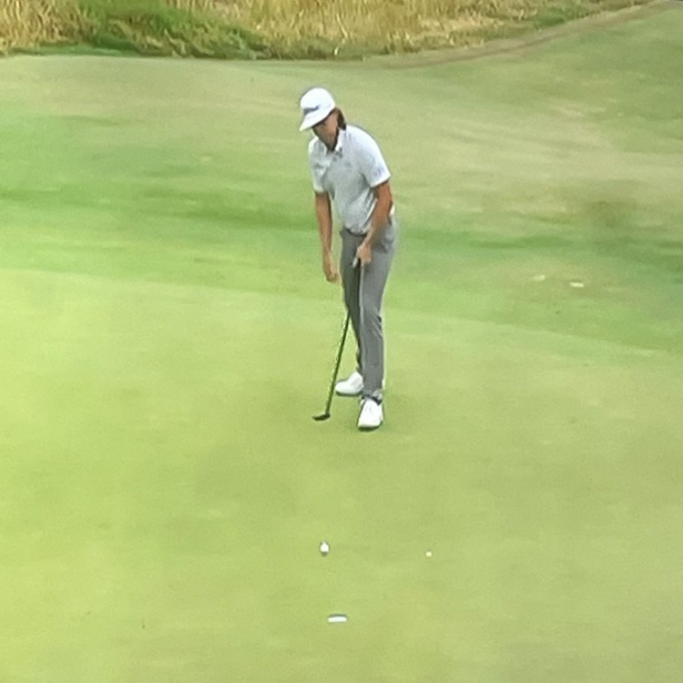 watch-cameron-smith-pull-off-the-earliest-walk-in-putt-in-us.-open-history