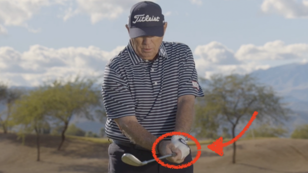 no.-1-ranked-coach:-this-simple-gripping-mistake-is-sabotaging-your-bunker-shots