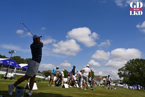 8-things-pro-golfers-do-every-time-they’re-on-the-driving-range
