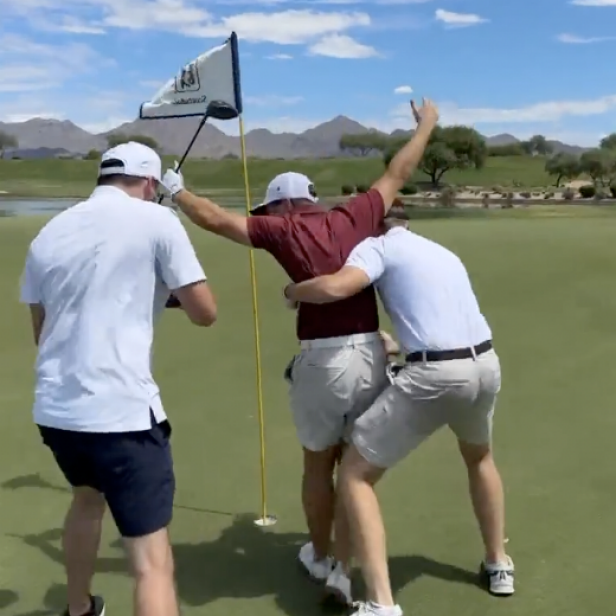 man-runs-the-entire-length-of famed-pga-tour-drivable-par-4-to-confirm-he-made-hole-in-one
