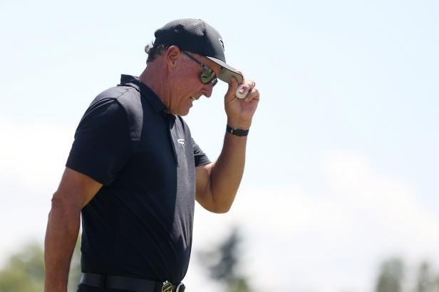 lanny-wadkins-doubles-down-on-phil-mickelson-comments,-says-he’d-be-‘gambling-in-a-ditch-somewhere’-if-not-for-golf