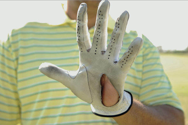 elbow-or-wrist-bothering-you?-check-your-golf-glove-(this-might-be-the-issue)