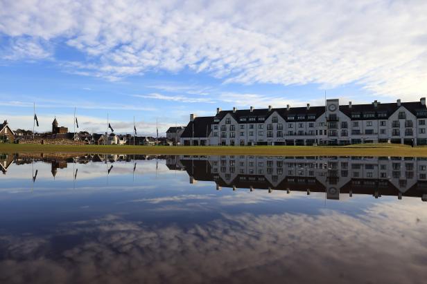 the-only-thing-more-shocking-than-the-photos-of-carnoustie-flooding-on-sunday-is-the-fact-play-resumed-on-monday