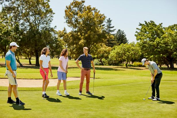 male-golfers-share-hilarious-(and-sweet)-stories-of-being-randomly-paired-with-women