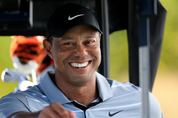 tiger-woods-texts-other-tour-pros-trash-talk-from-the-gym-at-4-am.,-according-to-brandel-chamblee