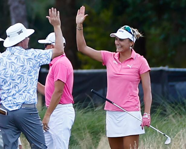 lexi-thompson-makes-an-ace-for-rickie-fowler-and-team-pink