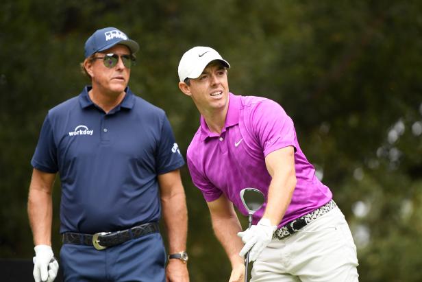 phil-mickelson-decides-to-take-the-high-road-with-rory-mcilroy’s-recent-liv-comments