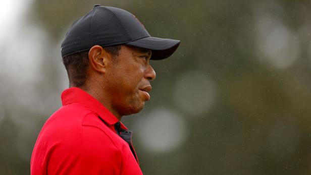 it-looks-like-tiger-woods-could-be-wearing-this-new-clothing-line-the-next-time-he-plays
