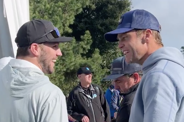 tom-brady-takes-(playful?)-shot-at-josh-allen’s-handicap,-continues-to-own-the-buffalo-bills