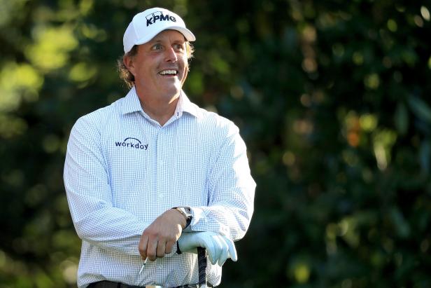 phil-mickelson-makes-wild-(but-believable)-hole-in-one-claim-in-liv-golf-media-guide