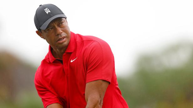 tiger-woods-makes-it-official,-announces-he-will-be-playing-host-at-riviera