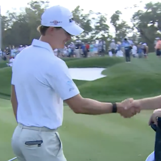 players-championship:-maverick-mcnealy,-caddie-execute-first-ever-successful-player-caddie-handshake-of-all-time*-(*unofficial)