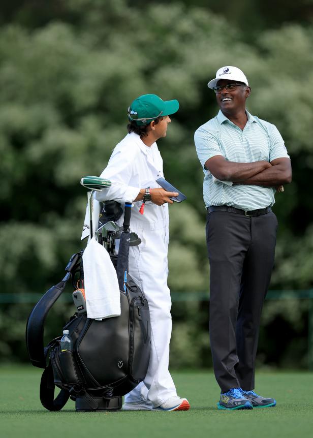 former-masters-champion-is-wearing-sneakers-to-play-golf…so-should-you-start?
