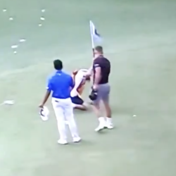 LIV Golf Adelaide 2024: Caddie gets drilled in the head by bottle on rowdy ‘Watering Hole’