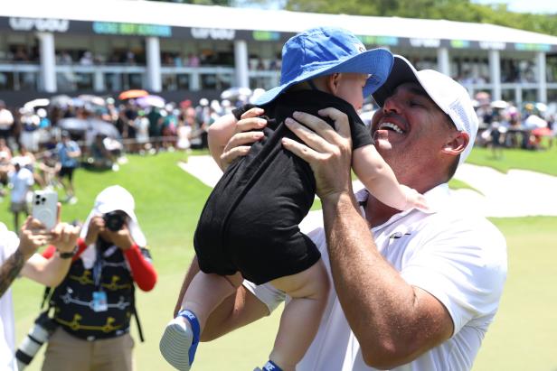 brooks-koepka-wins-for-the-first-time-with-son-in-attendance,-becomes-liv’s-first-four-time-champ