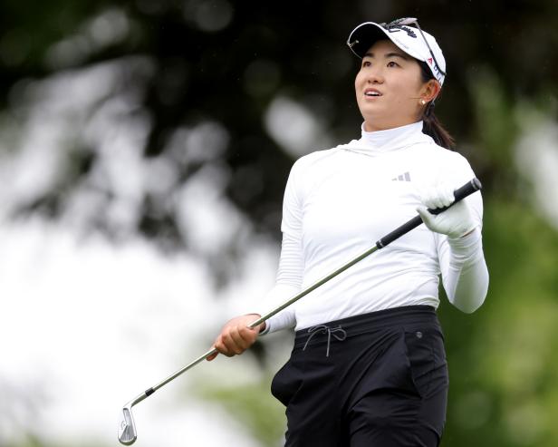 nelly-korda-heads-to-weekend-contending-for-6th-straight-win,-but-she’s-got-rose-zhang-to-overcome