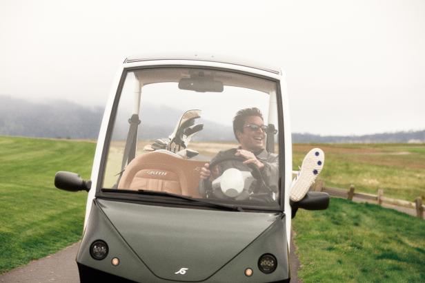 get-this-tricked-out,-made-to-order-$35k-taylormade-golf-cart