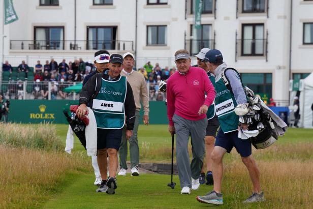 Cart rules in question at Senior British Open as 1 is allowed to ride, while 4 others were refused